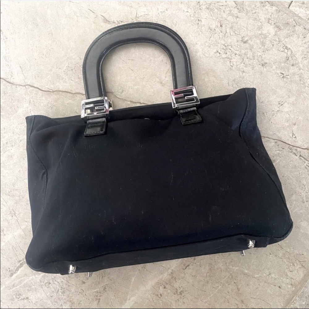 đFENDI BLACK SATCHEL WITH LEATHER HANDLES AND LEASH POUCH - Picture 6 of 11